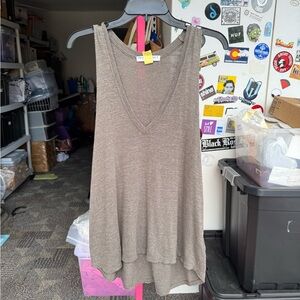 Olive green Sleeveless V-Neck Top